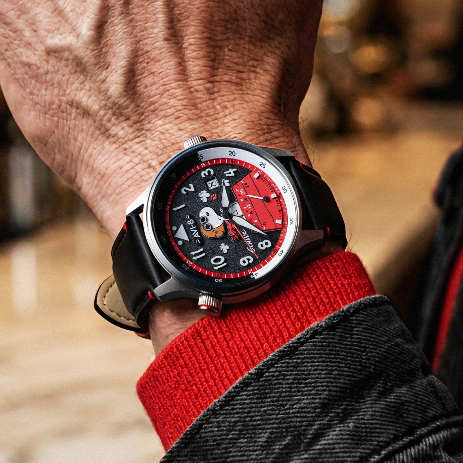 Montre AVI-8 Hawker Hurricane McKellar Dual Time Peanuts Snoopy Flying Ace Limited Edition AV-4151-01 2 Montre AVI-8 AV-4151-01
