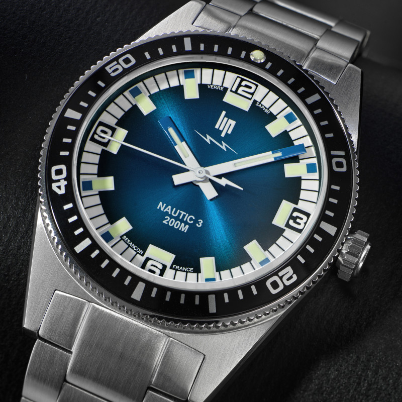Montre LIP Nautic 3 Quartz 200 M 39 MM 671863 5 Montre LIP Nautic 3 Quartz 200 M 39 MM 671863